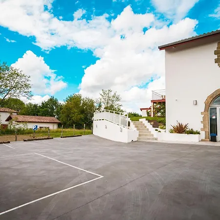 Perbos 1556 Bed & Breakfast La Bastide-Clairence
